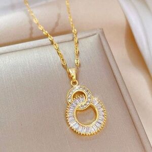 Elegant Gold and Silver Pendant Necklace